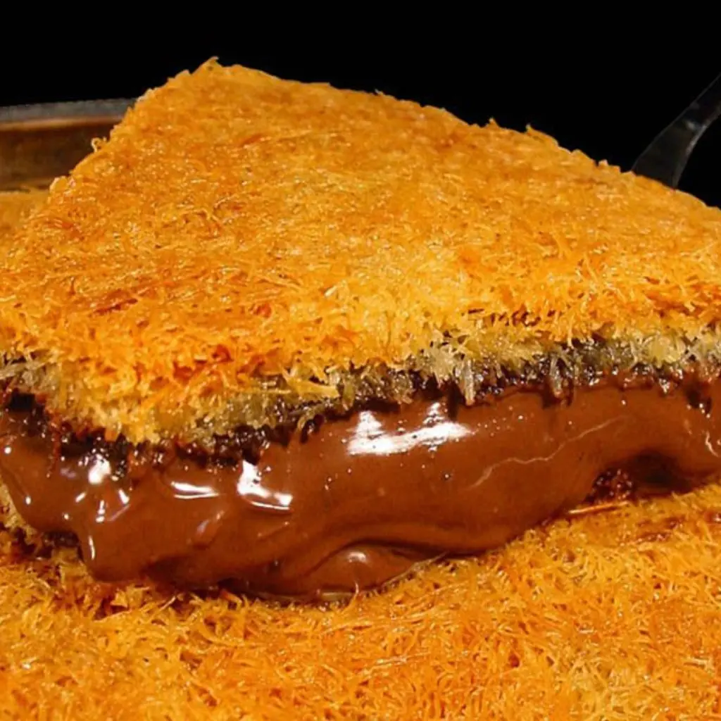 كنافة بالنوتيلا - وسط